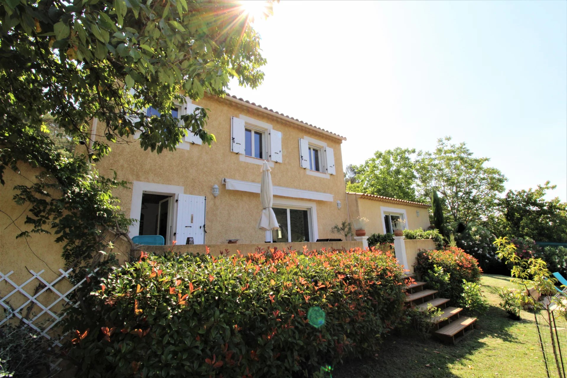 Maison-Villa - La Roquebrussanne