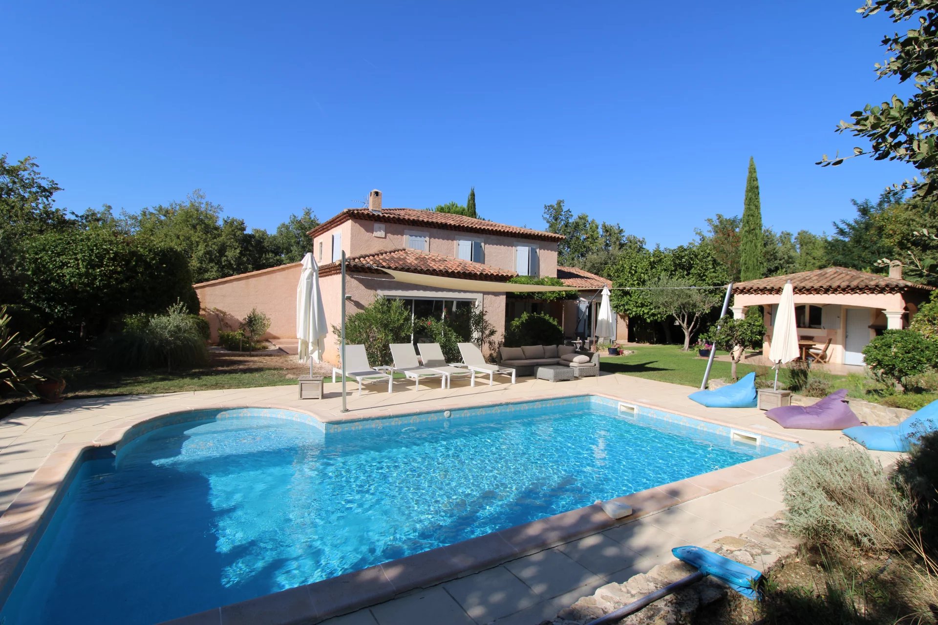 Maison-Villa - Forcalqueiret