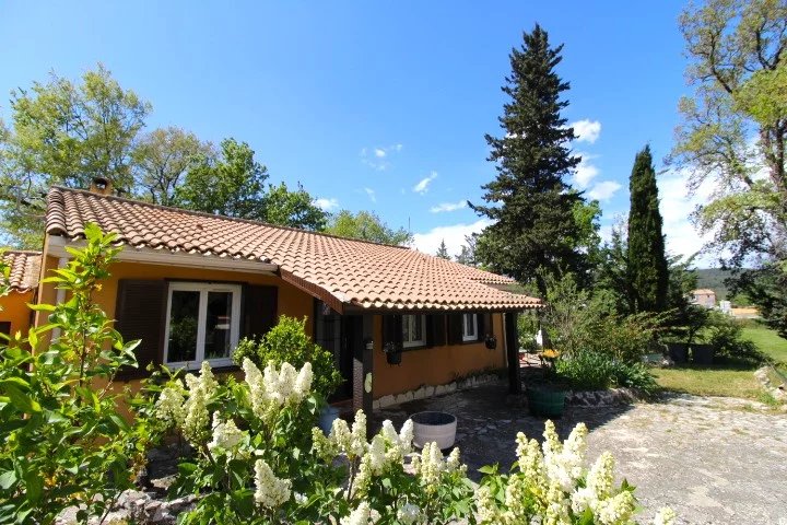 Maison-Villa - Forcalqueiret