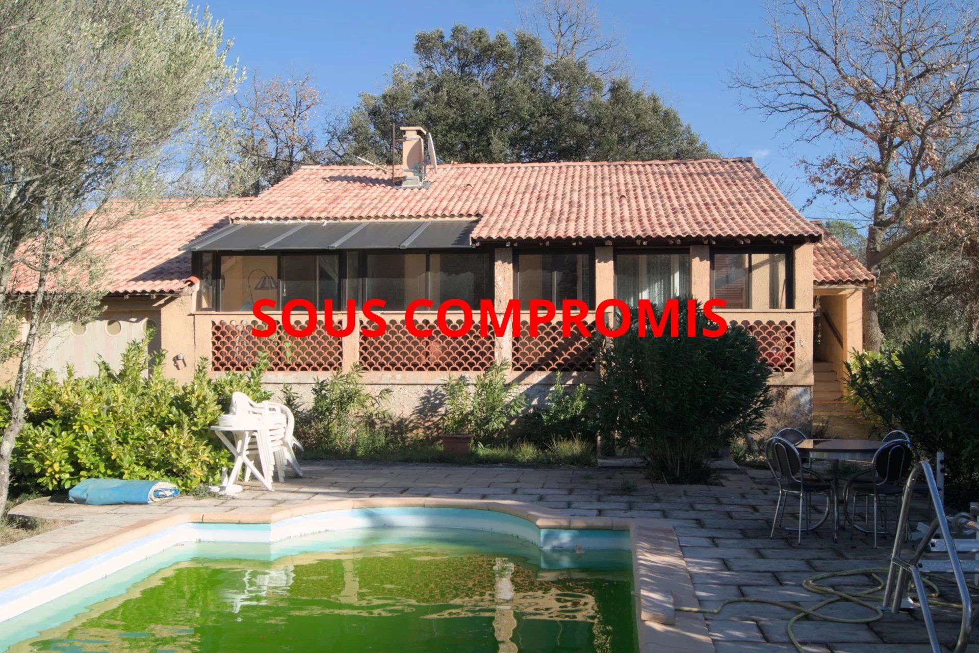 Maison-Villa - Sainte-Anastasie-sur-Issole