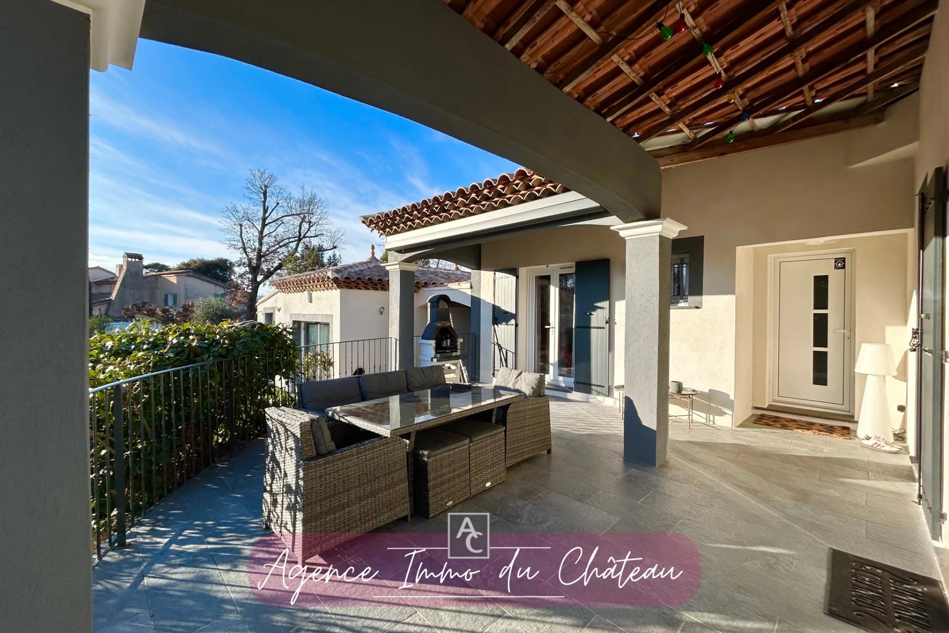 Maison-Villa - Forcalqueiret