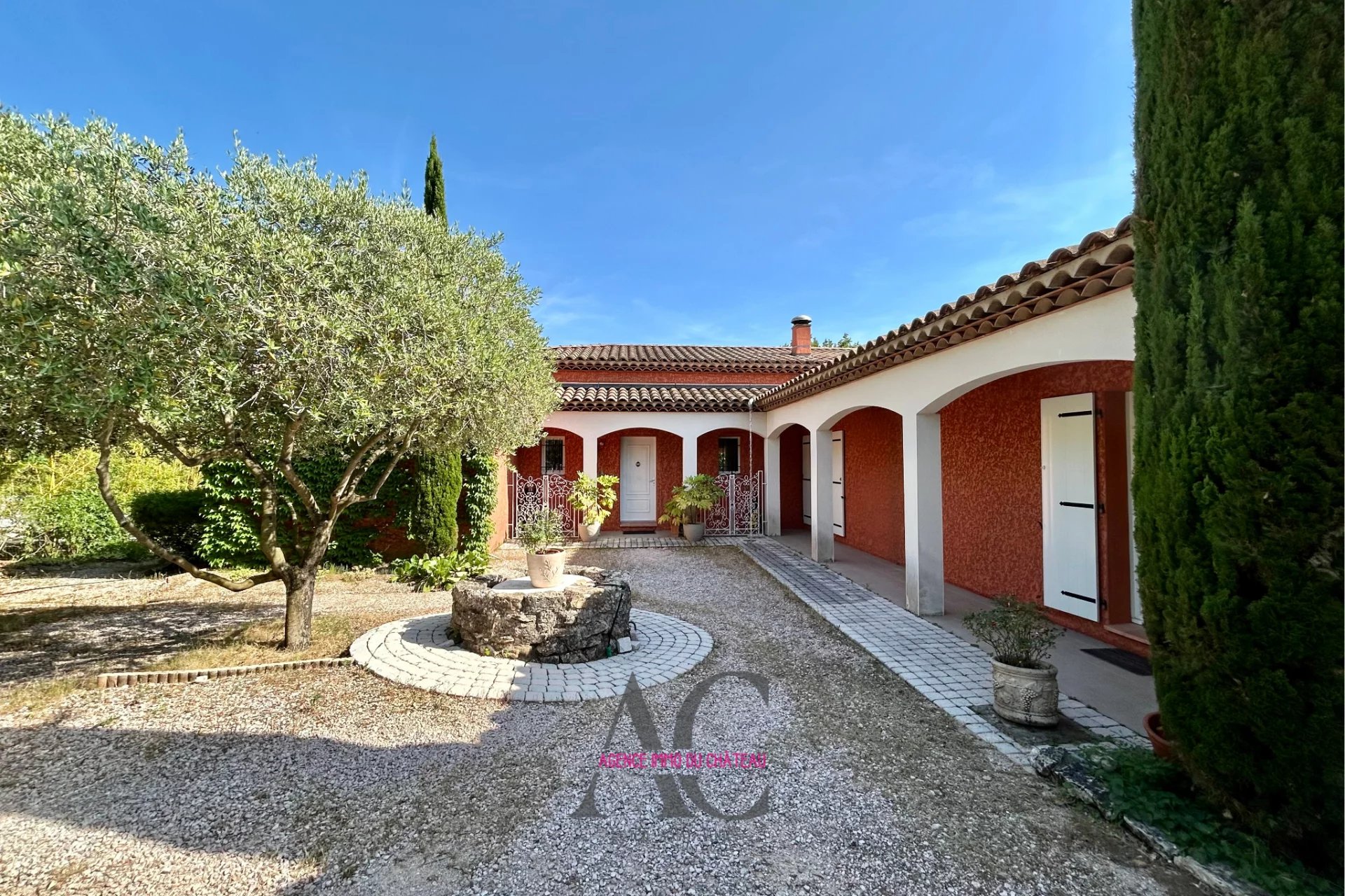 Maison-Villa - Forcalqueiret
