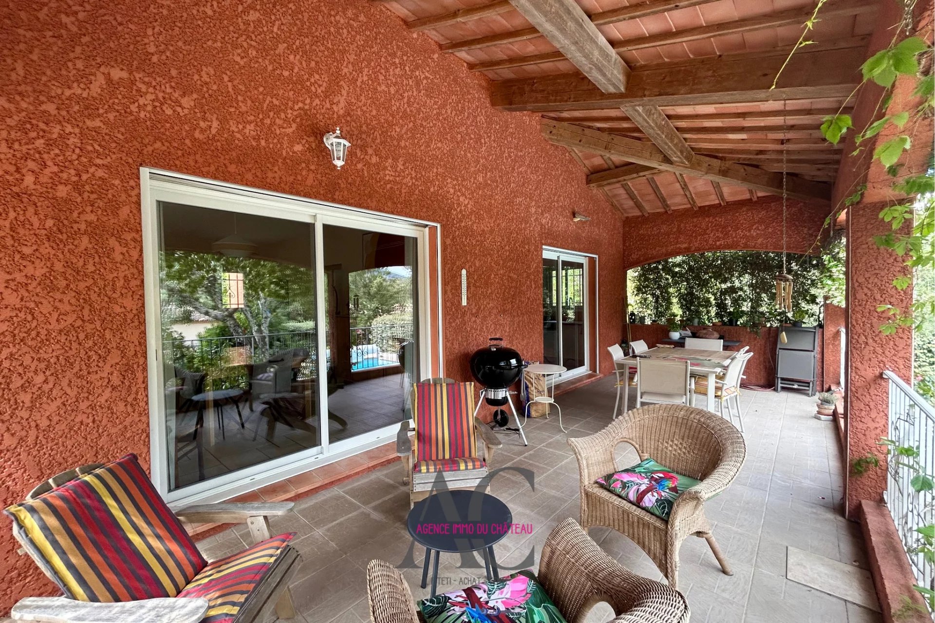 Maison-Villa - Forcalqueiret